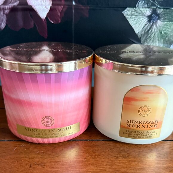 $23 Each U Pick Your Set of 2 Candles - 3-Wick Bath & Body Works $46 for the Set - Picture 2 of 9